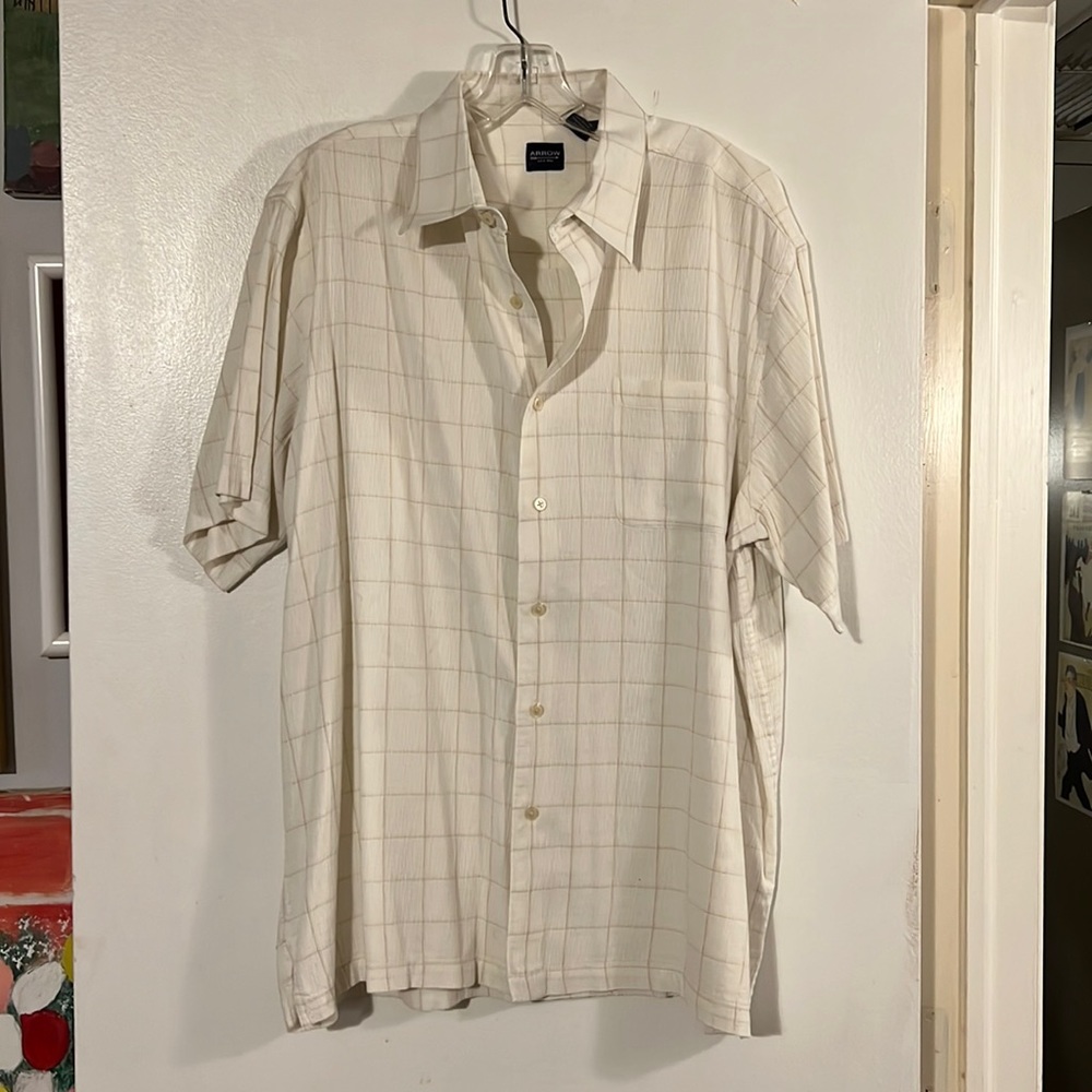 Arrow cream/tan short sleeve shirt